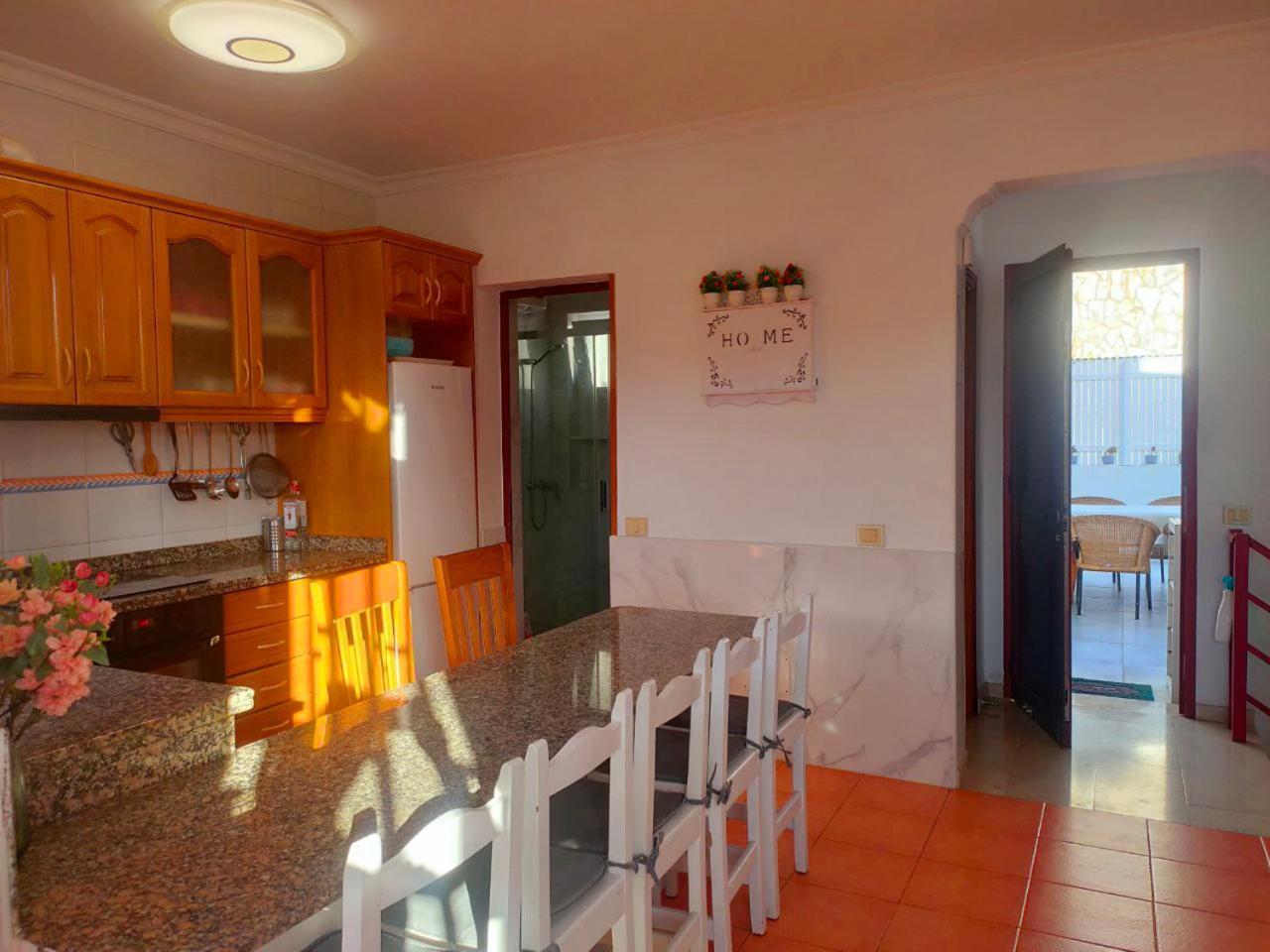 Big Villa Puerto Rico With Heated Saltwater Jacuzzi Pool & Bbq & Private Parking Ngoại thất bức ảnh