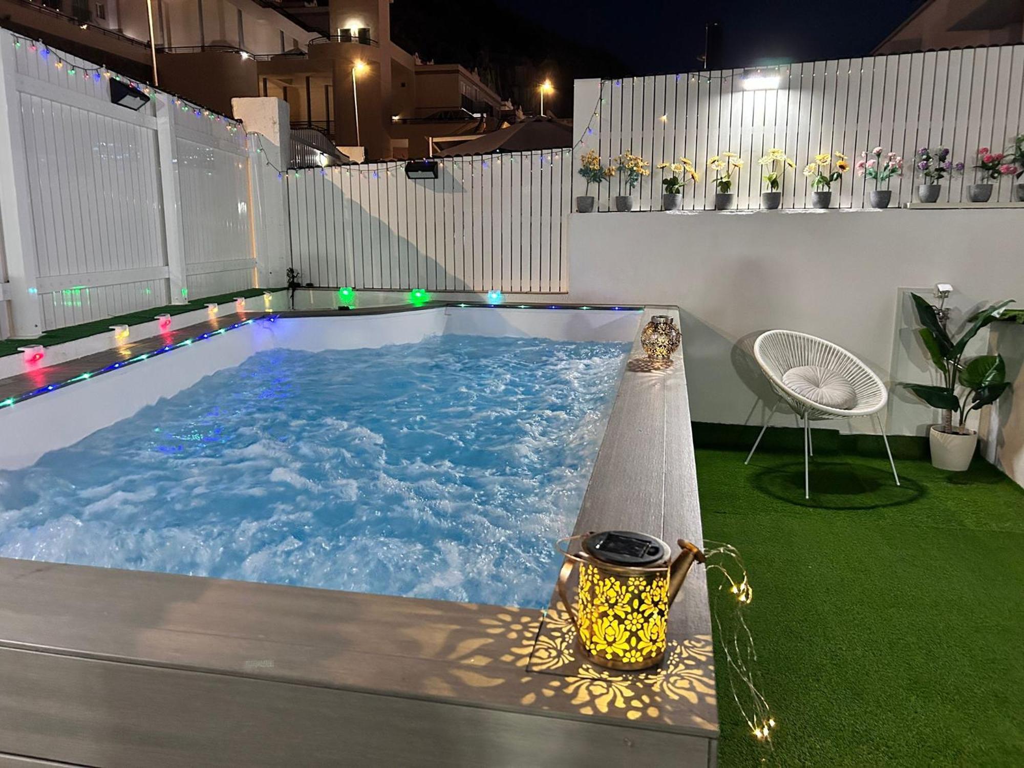 Big Villa Puerto Rico With Heated Saltwater Jacuzzi Pool & Bbq & Private Parking Ngoại thất bức ảnh