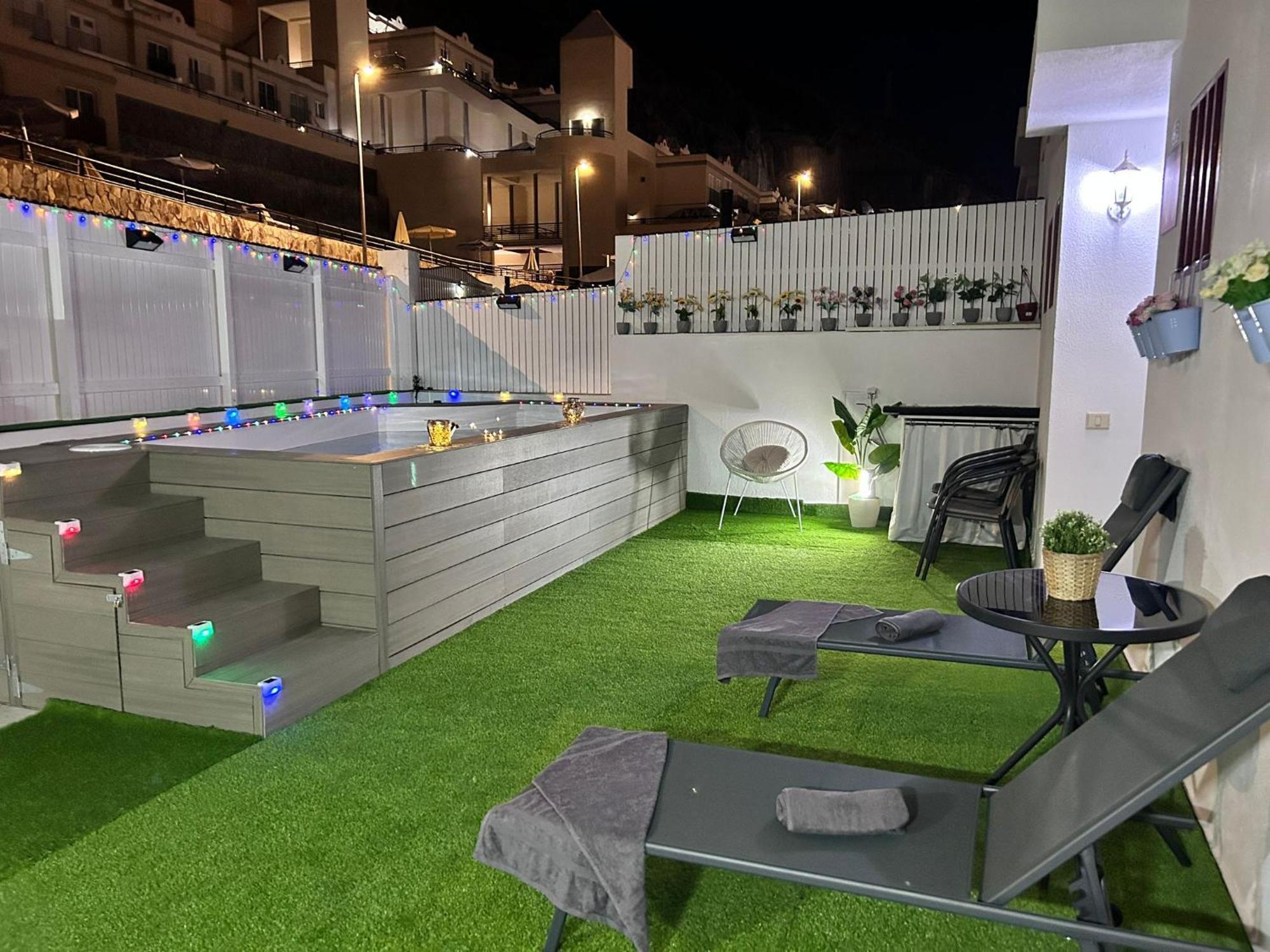 Big Villa Puerto Rico With Heated Saltwater Jacuzzi Pool & Bbq & Private Parking Ngoại thất bức ảnh